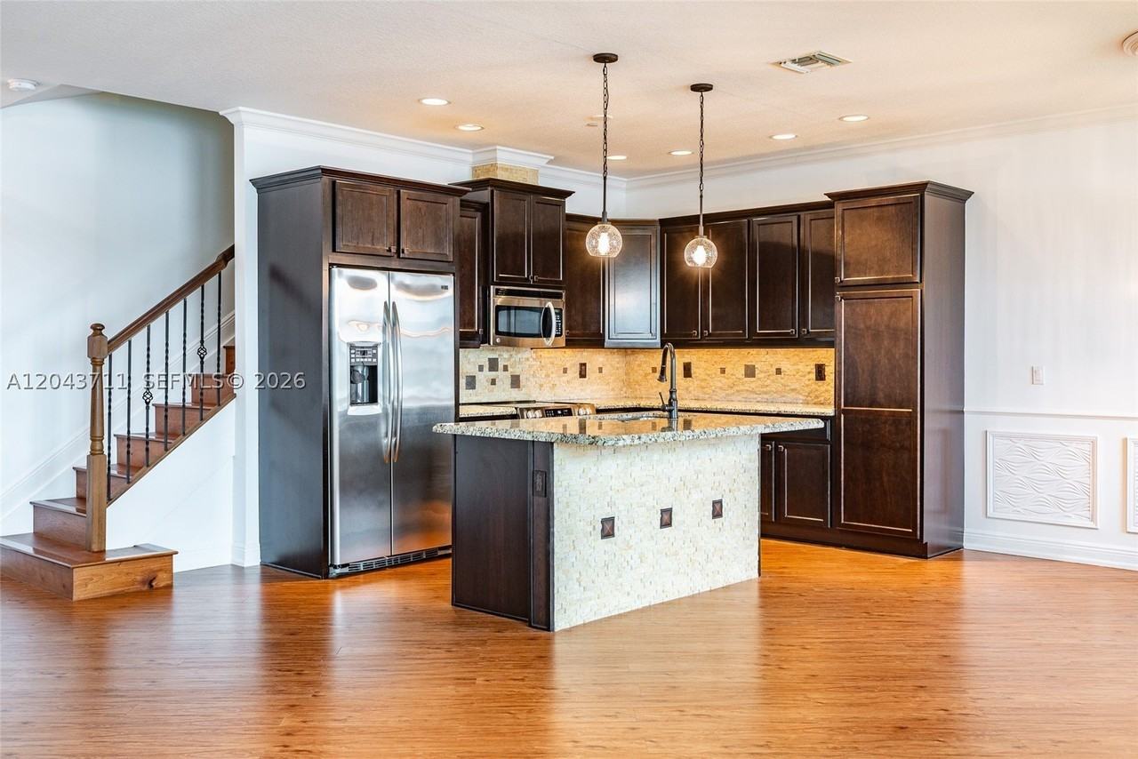 3061 Tortola Way - Photo 4 of 43