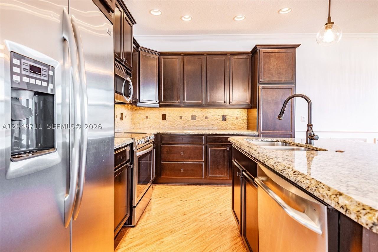 3061 Tortola Way - Photo 5 of 43