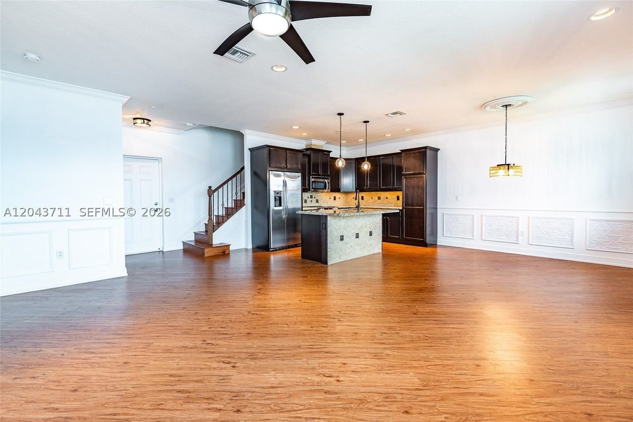 3061 Tortola Way - Photo 7 of 43