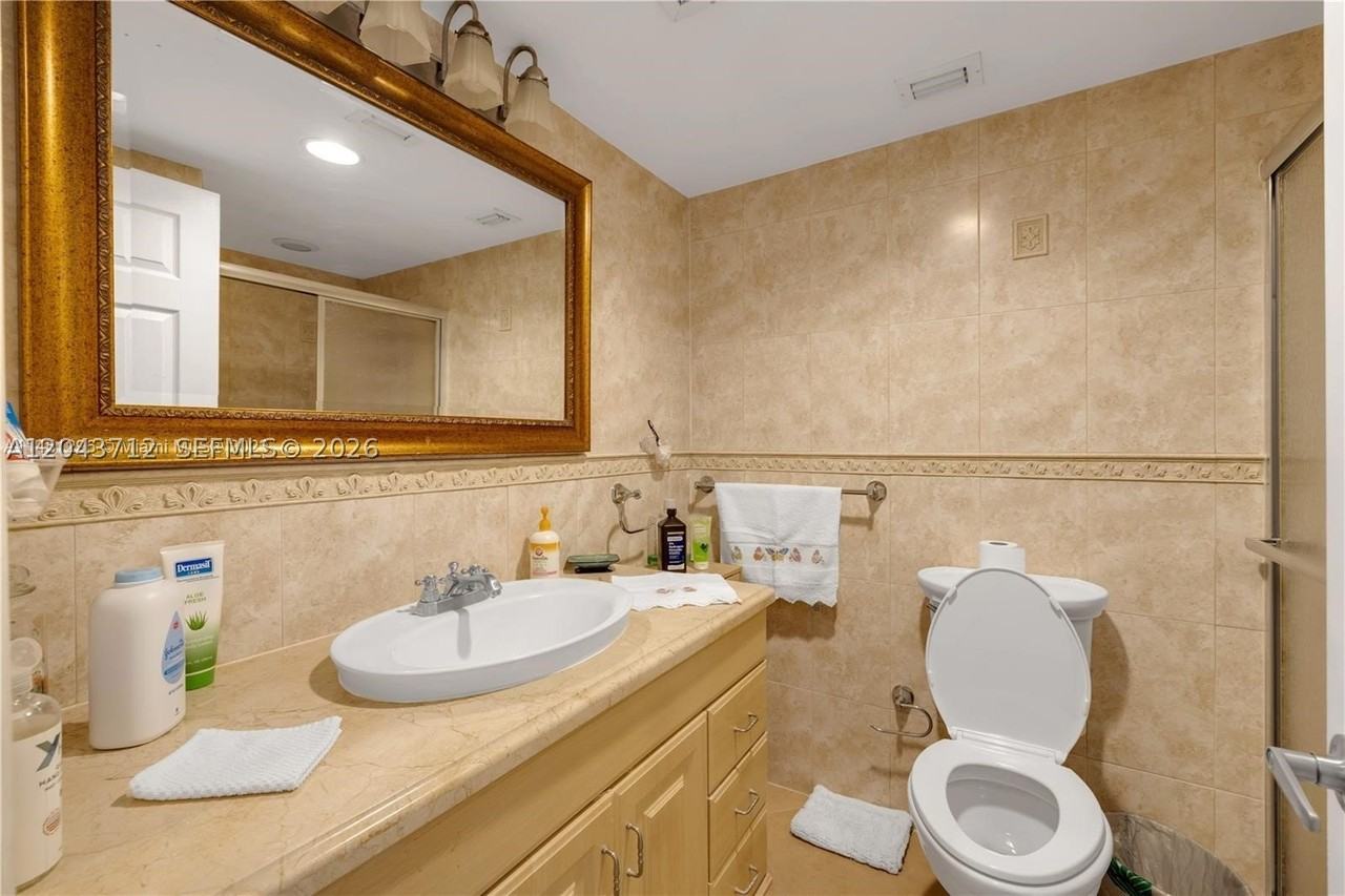 9125 Sw 77th Ave #802 - Photo 7 of 9