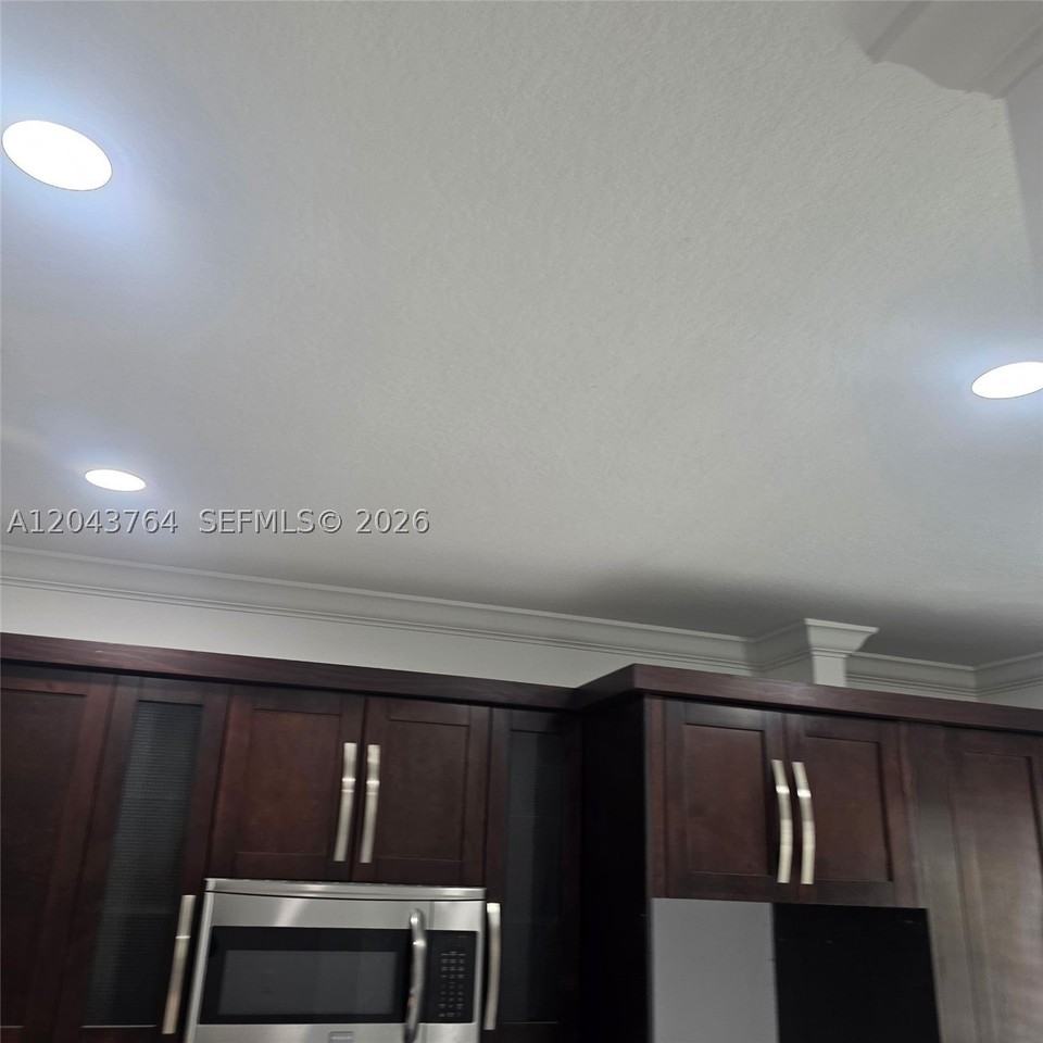 8215 Sw 27th St #103 - Photo 6 of 19
