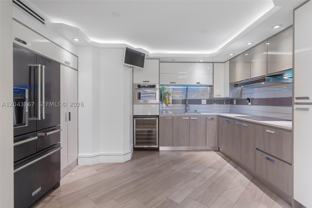 6061 Collins Ave #8F - Photo 1 of 1