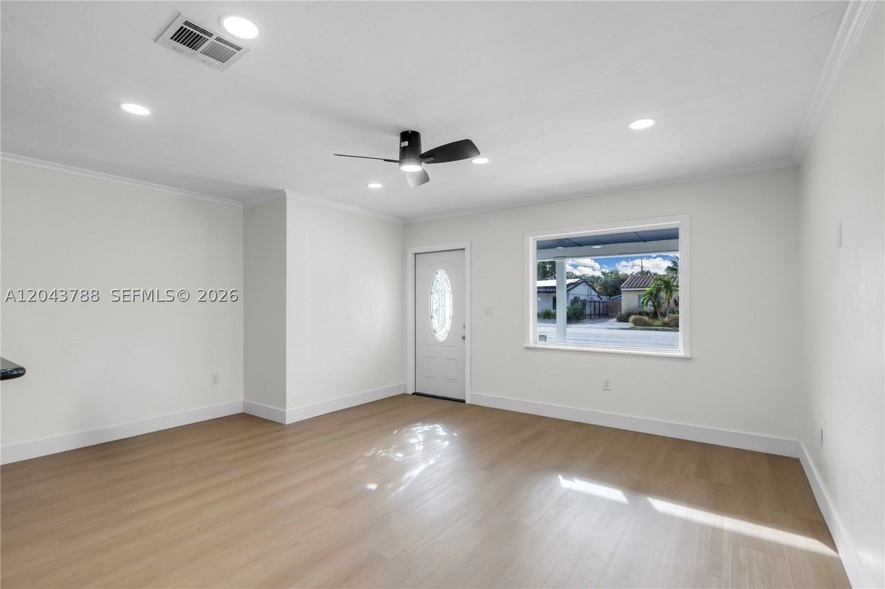 1320 N Andrews Ave #0 - Photo 5 of 21