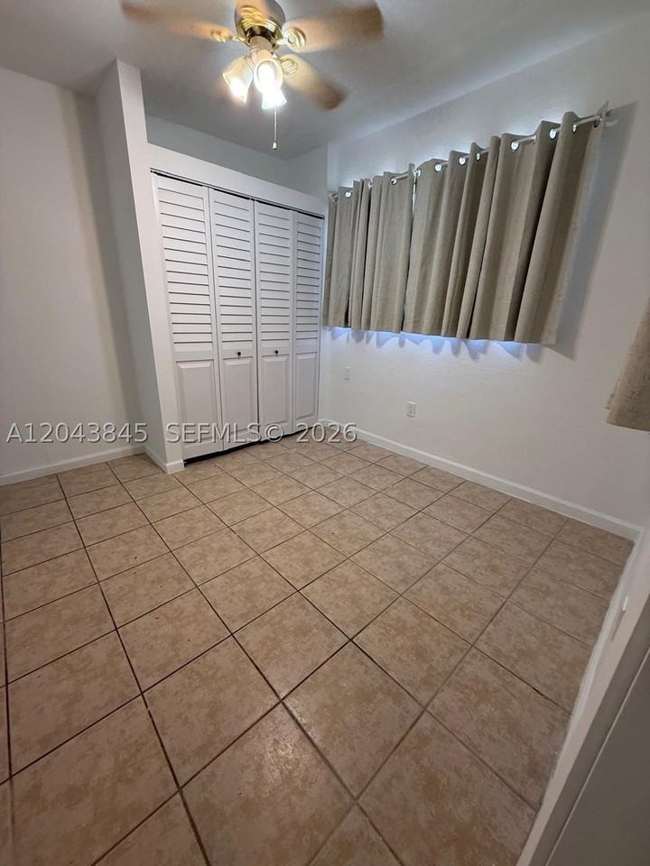 1301 Ne 110th St #3 - Photo 4 of 9