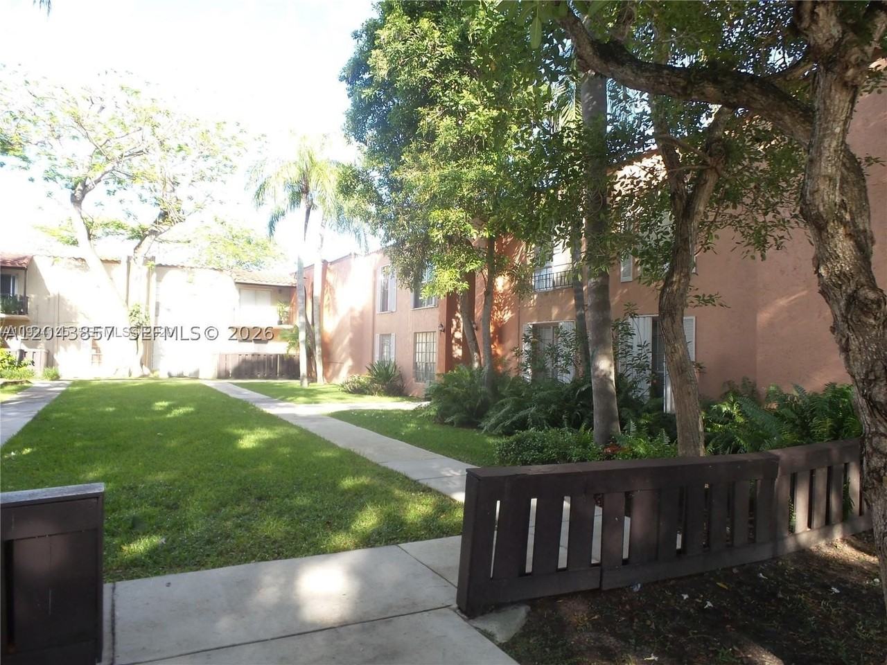 10794 N Kendall Dr #B22 - Photo 3 of 20