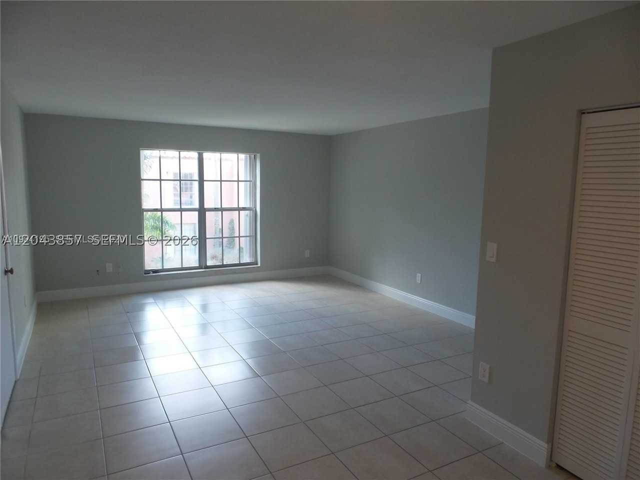 10794 N Kendall Dr #B22 - Photo 6 of 20