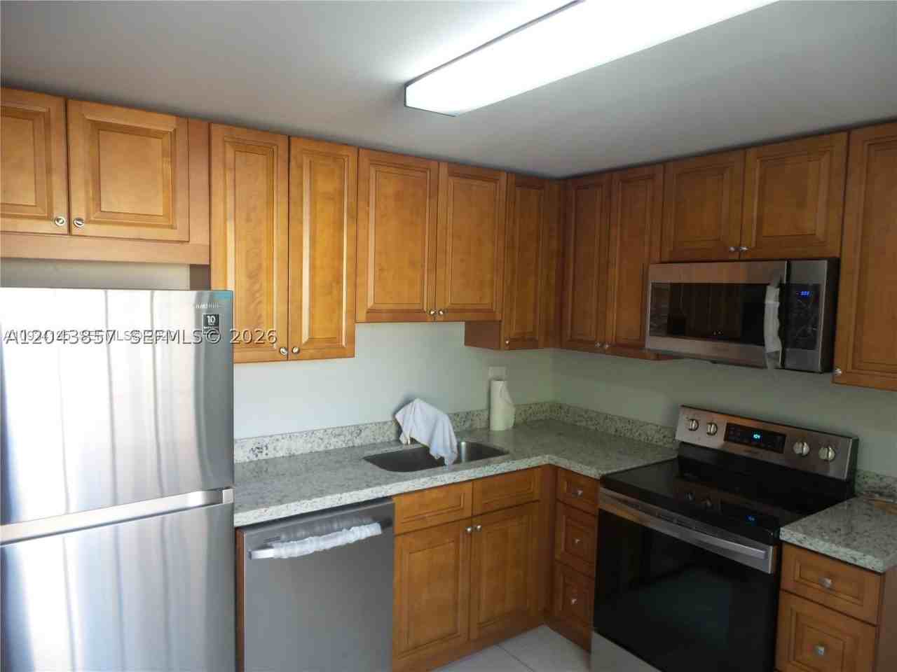 10794 N Kendall Dr #B22 - Photo 7 of 20