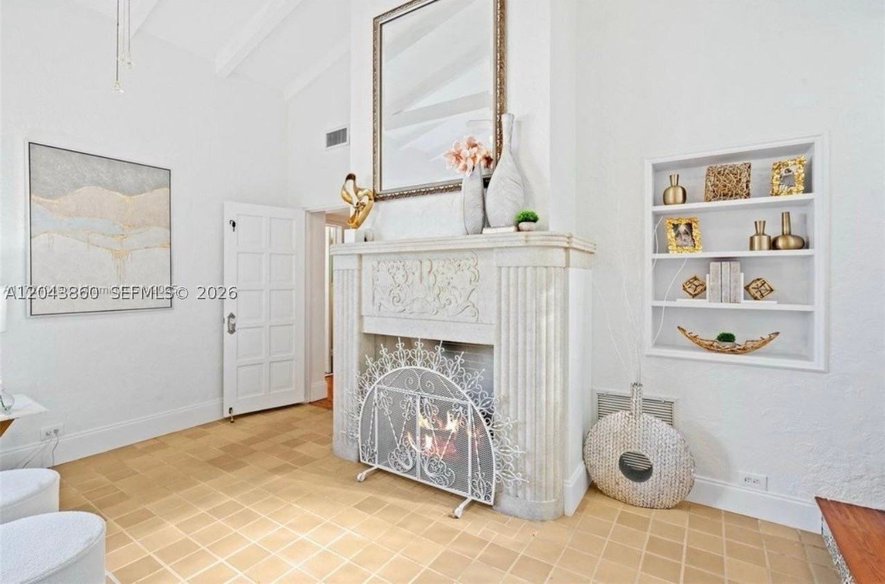 1056 Harrison St - Photo 6 of 22