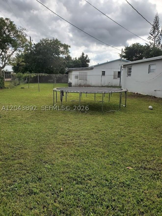 14721 Sw 104th Ave - Photo 5 of 12