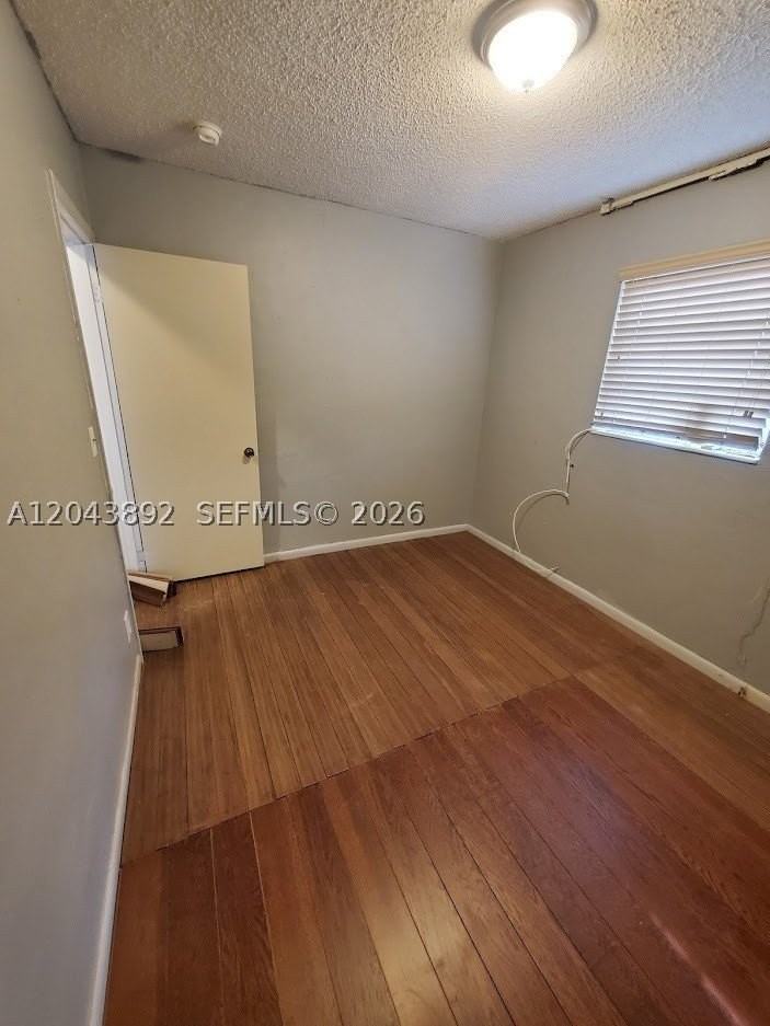14721 Sw 104th Ave - Photo 6 of 12