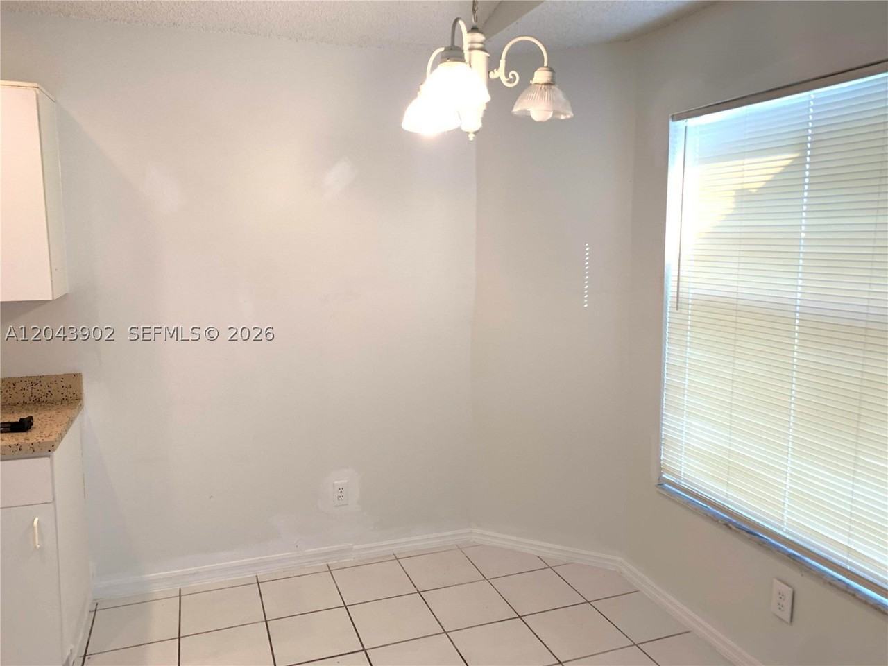 848 Sw 10th St #NA - Photo 6 of 12