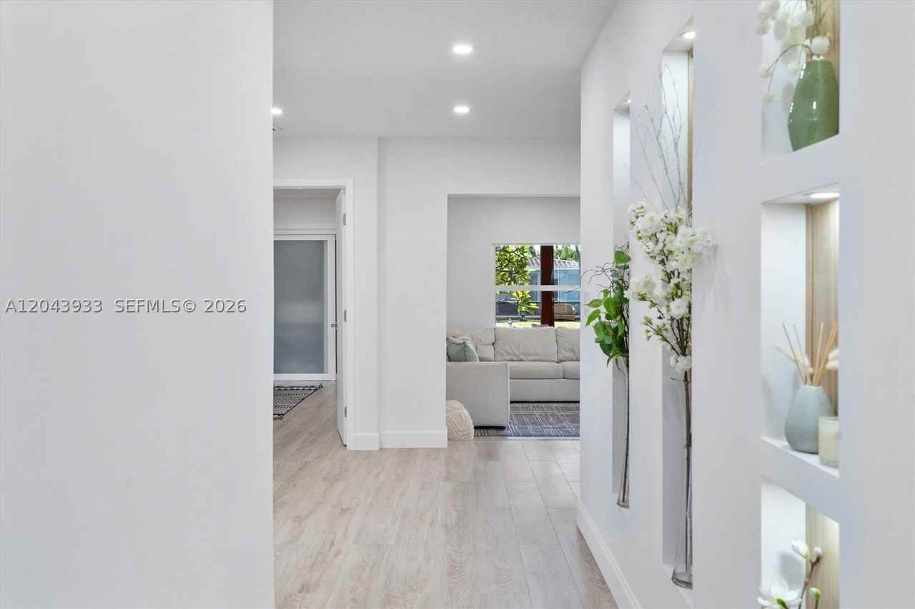 3430 Nw 21st Ave #3430 - Photo 5 of 32
