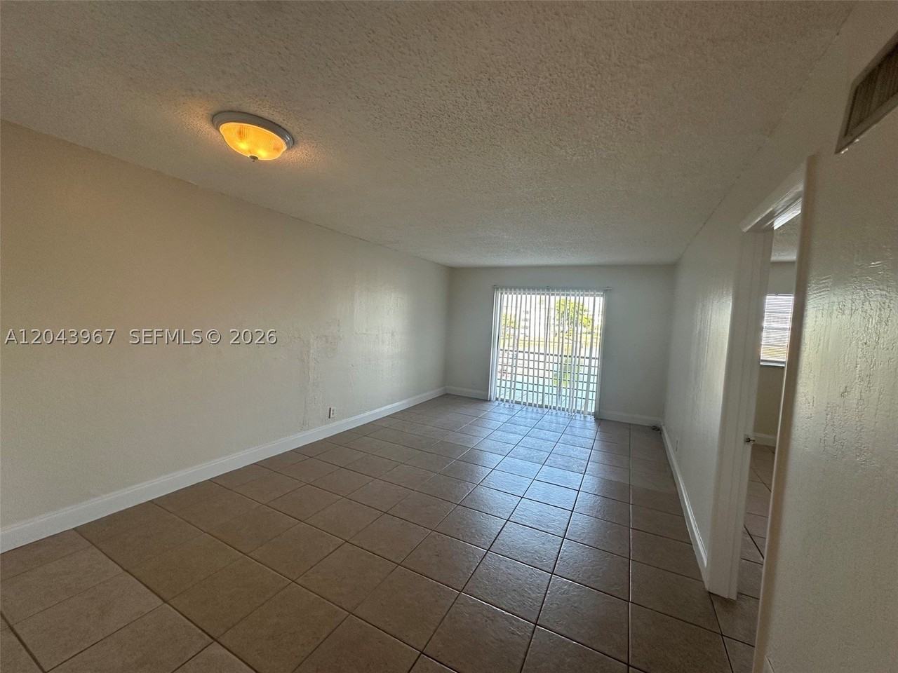 2775 Taft St #307 - Photo 5 of 23