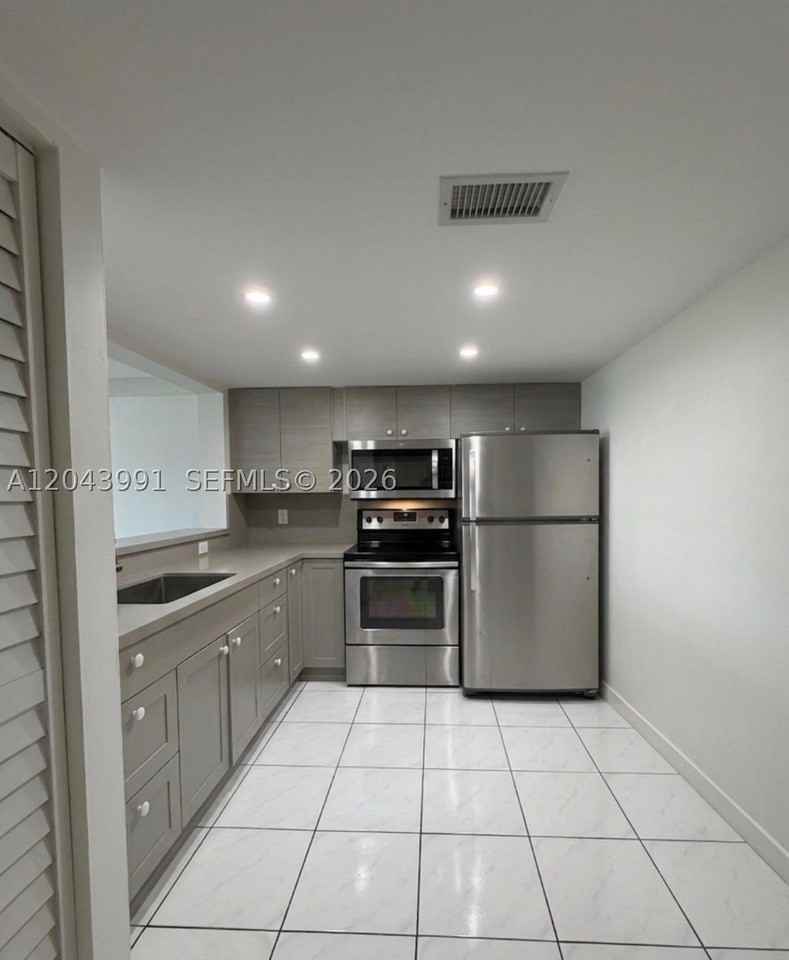 2055 Sw 122nd Ave #327 - Photo 2 of 14