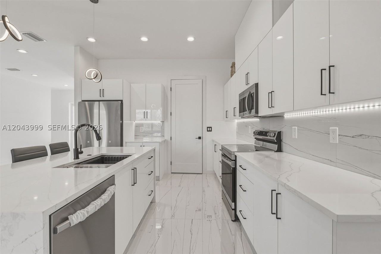 9343 Key West St #0 - Photo 3 of 48
