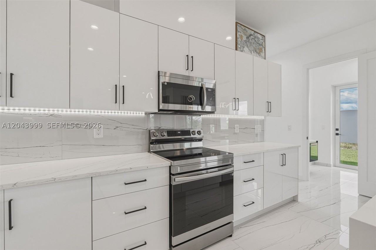 9343 Key West St #0 - Photo 4 of 48