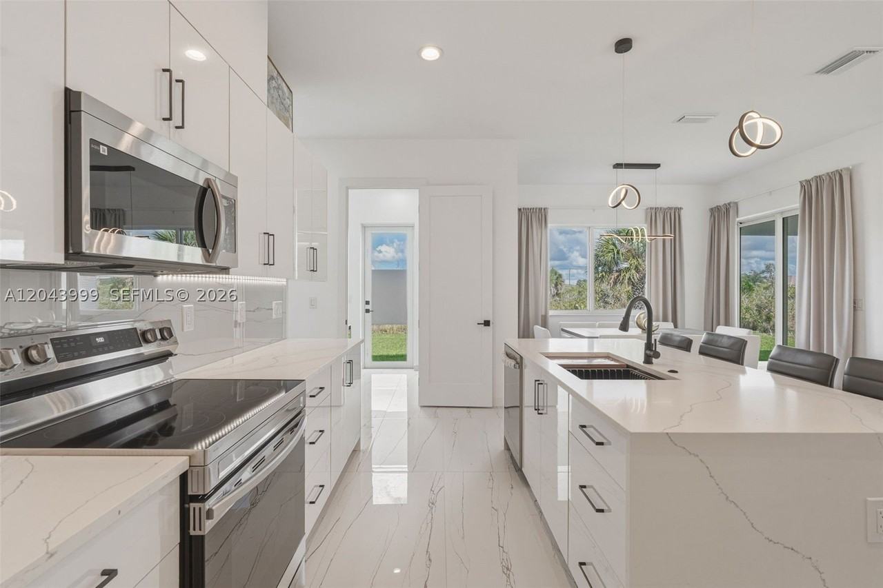 9343 Key West St #0 - Photo 7 of 48