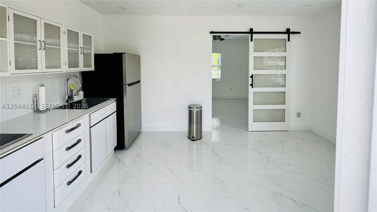 1315 Ne 181st St #1 - Photo 3 of 11