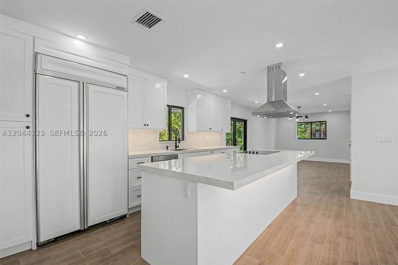 17050 Sw 83rd Ave - Photo 5 of 23