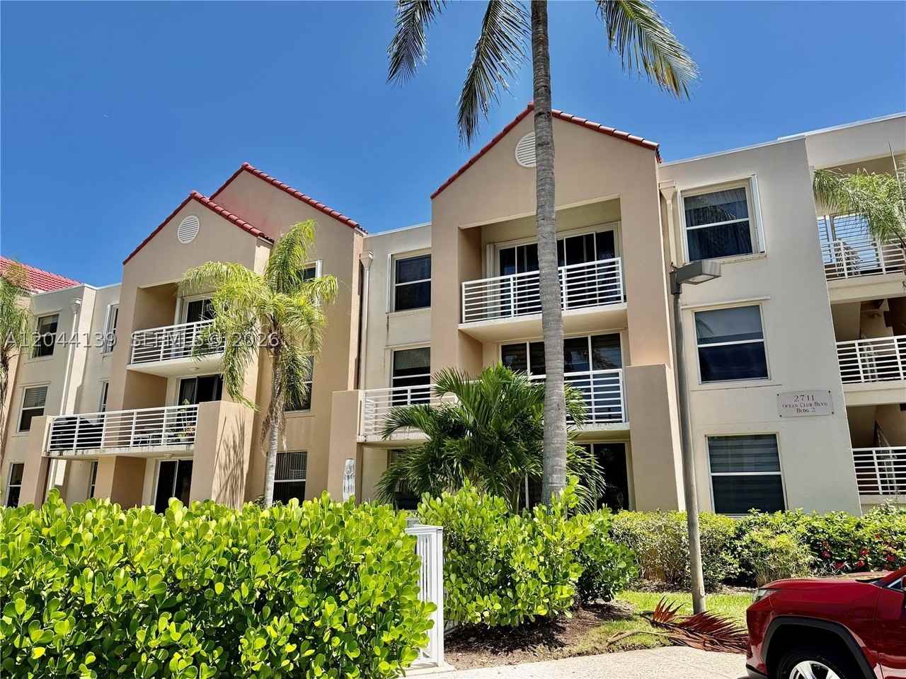 2711 Ocean Club Blvd #203 - Photo 2 of 28