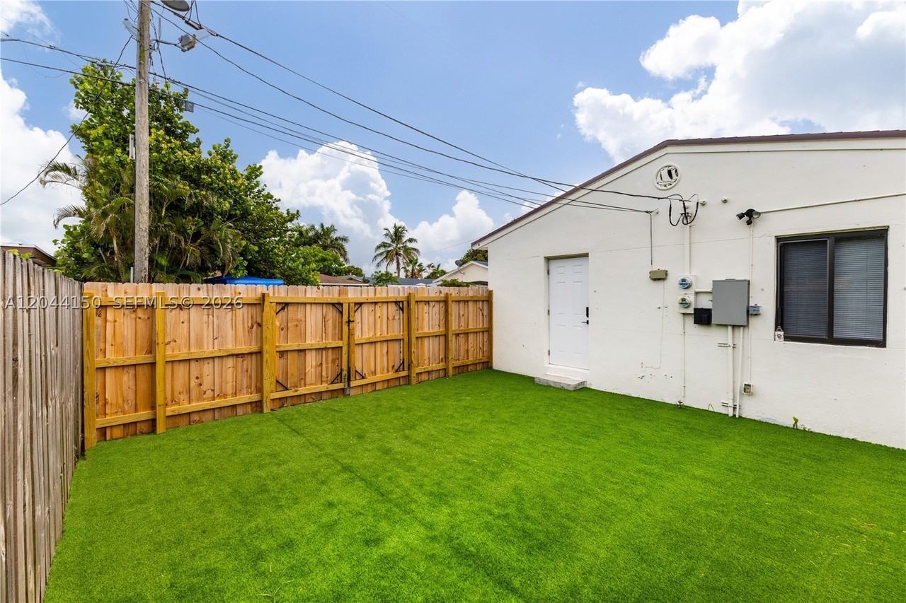 1918 Taft St - Photo 2 of 26