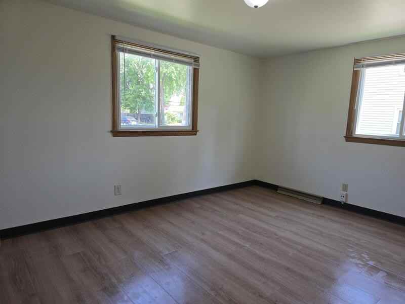 958 Gay Dr - Photo 6 of 8