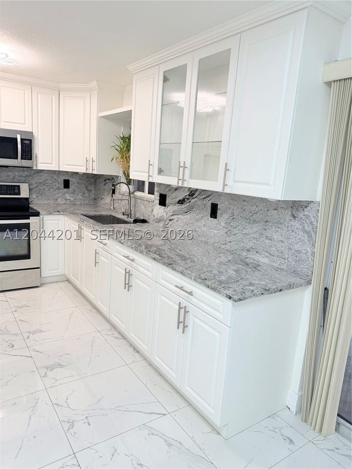 119 Sw 6th Ln #119 - Photo 5 of 43