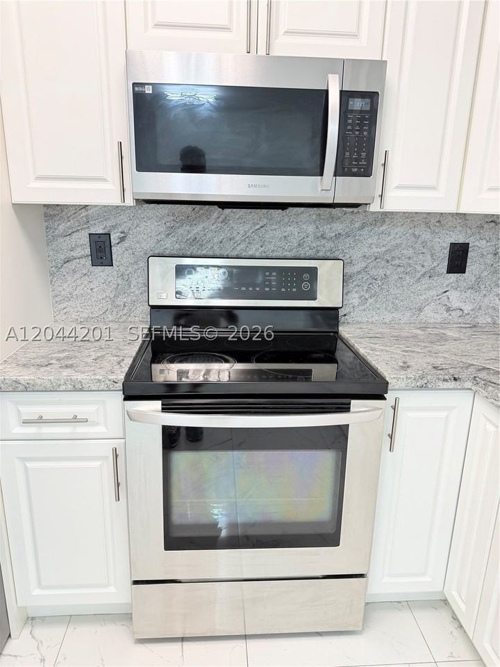 119 Sw 6th Ln #119 - Photo 6 of 43
