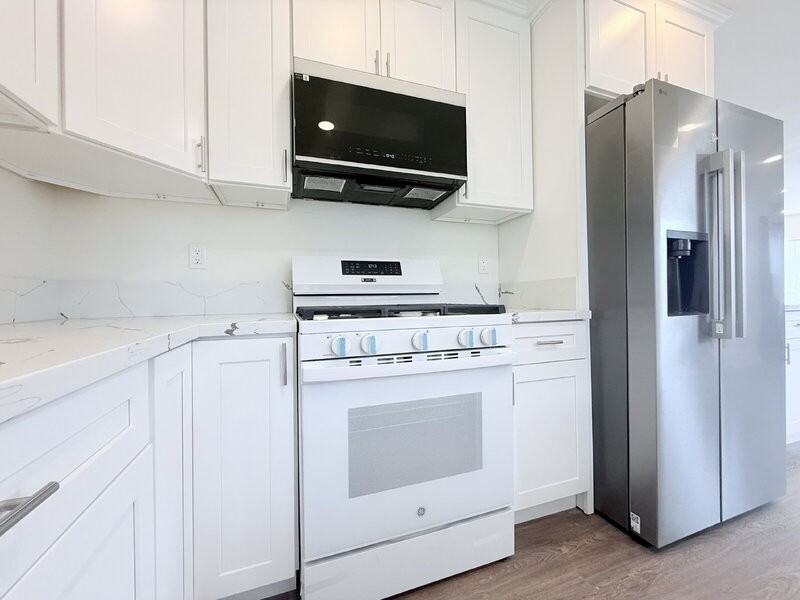6509 State St - Photo 3 of 32