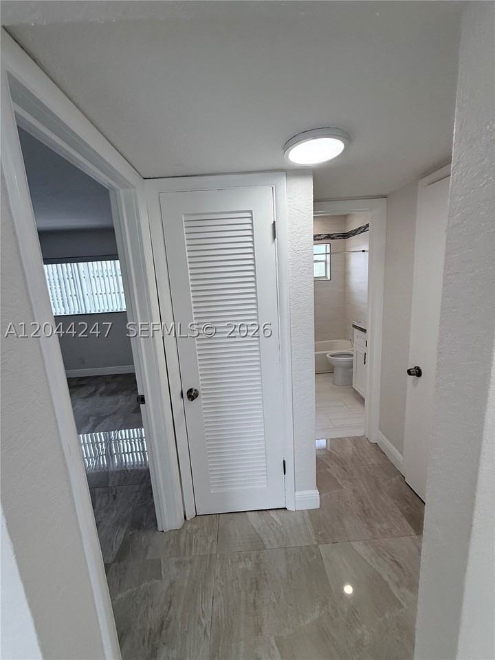 1515 S 14th Ave #13 - Photo 6 of 19