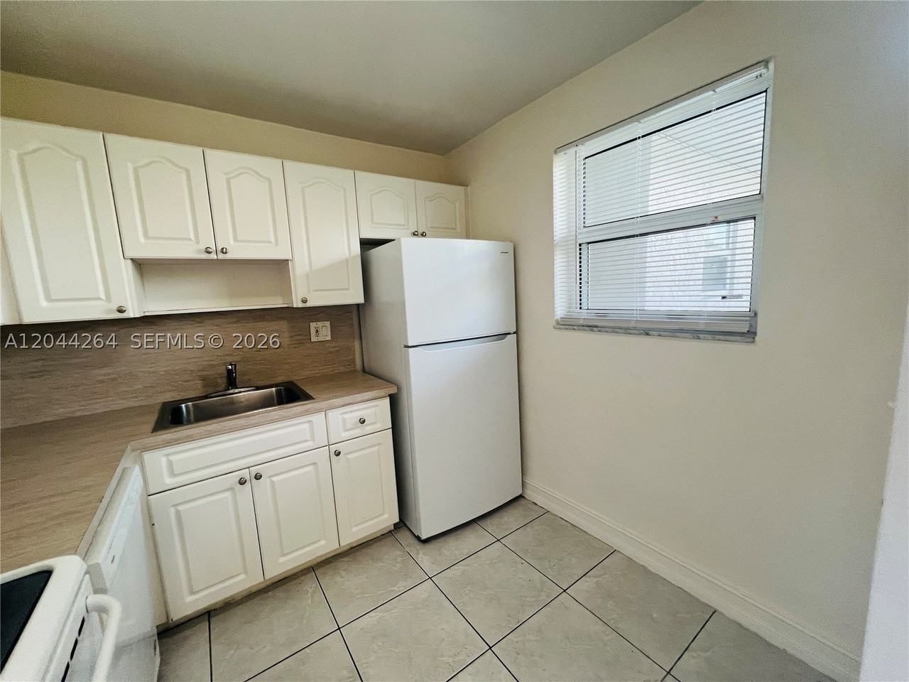 2050 N Douglas Rd #108 - Photo 2 of 18