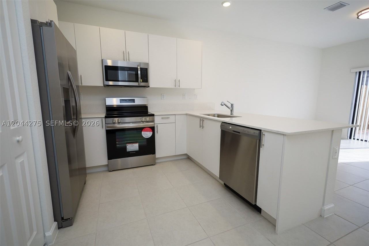 23057 Sw 129th Pl #23057 - Photo 6 of 29