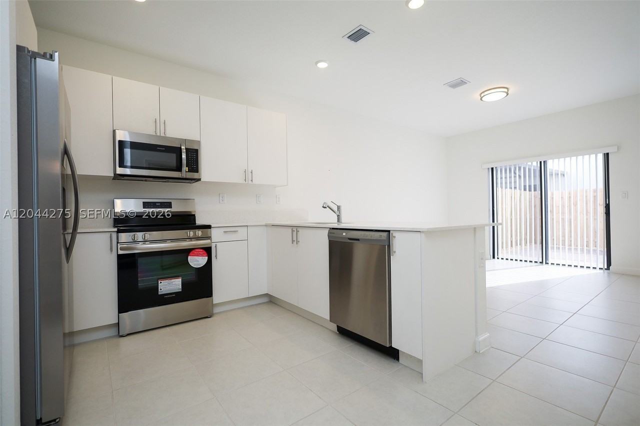 23057 Sw 129th Pl #23057 - Photo 7 of 29