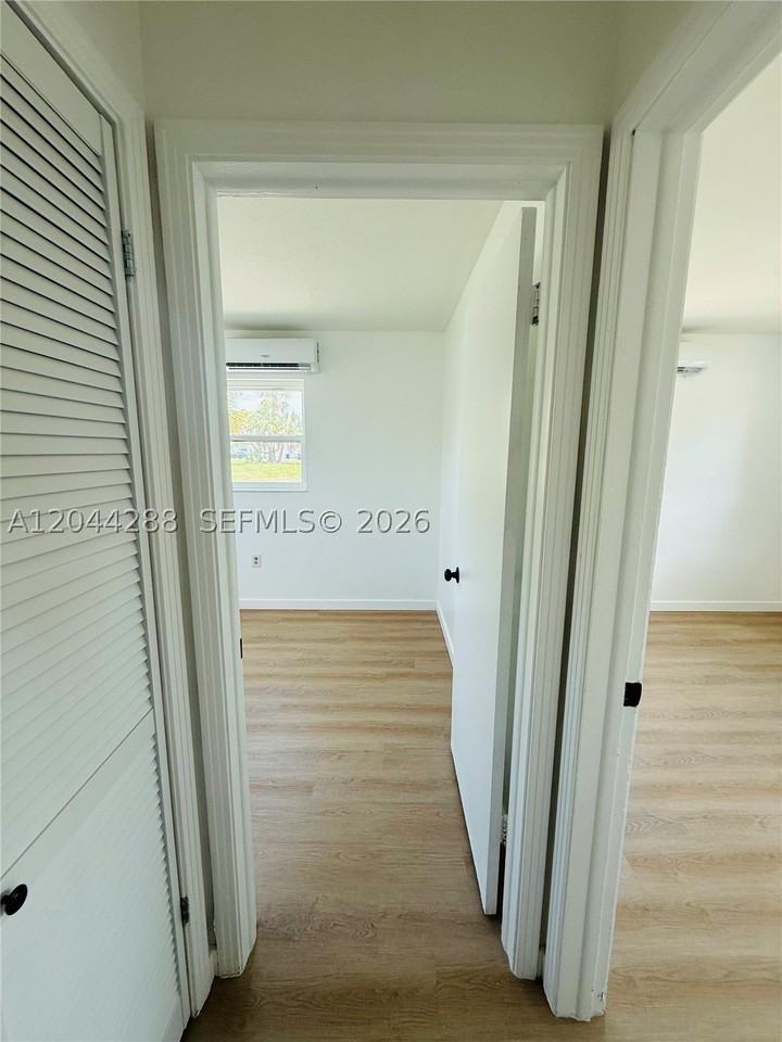 2423 Jeffcott St #1 - Photo 4 of 10
