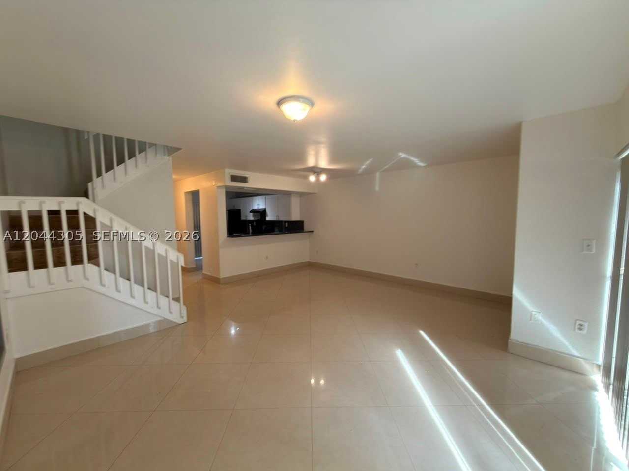 862 Crystal Lake Dr - Photo 7 of 9