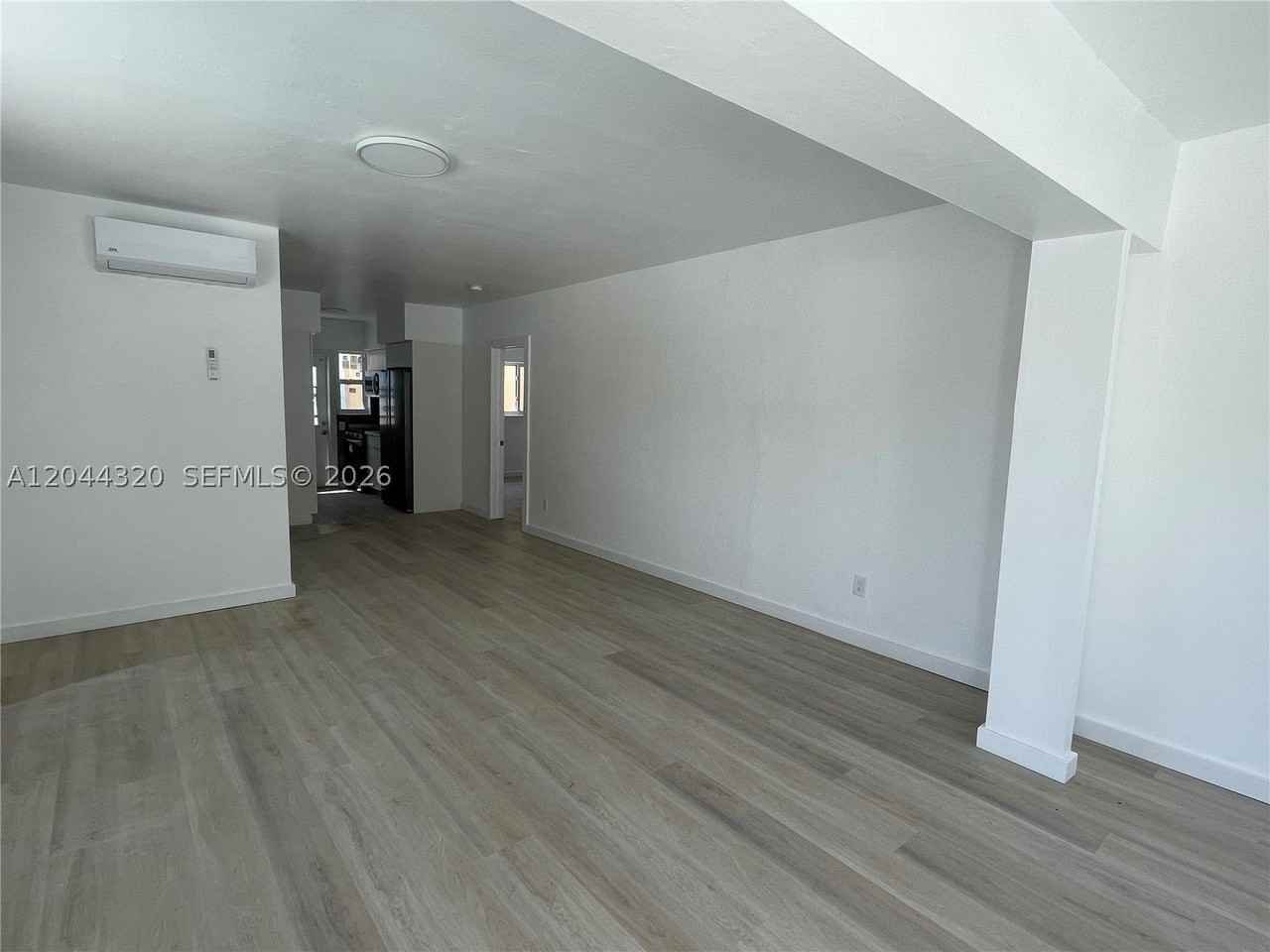 2120 Biarritz Dr #1 - Photo 5 of 25