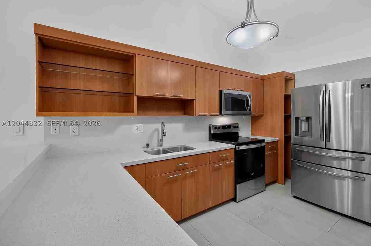 2141 W 53rd St #1 - Photo 6 of 30