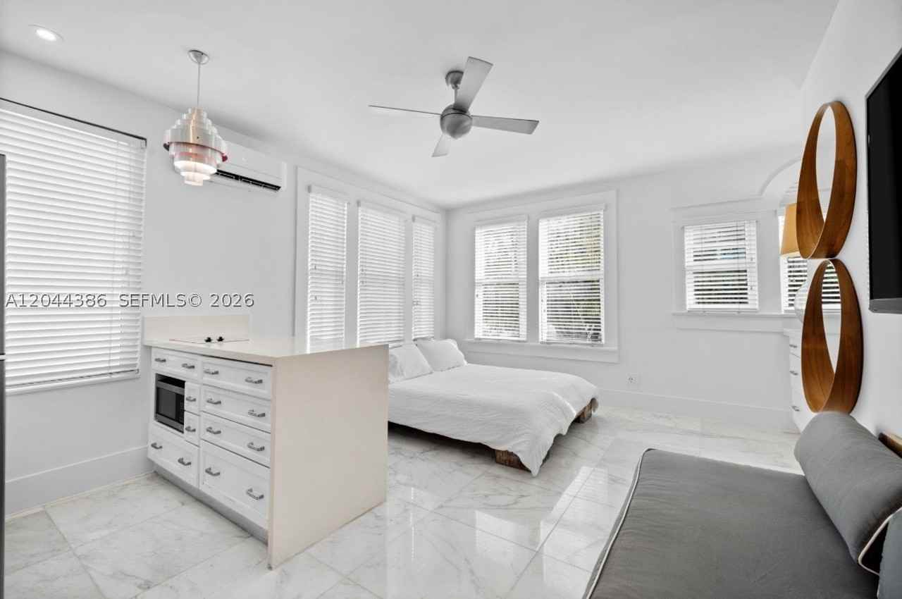 739 2nd St #6 - Photo 2 of 15