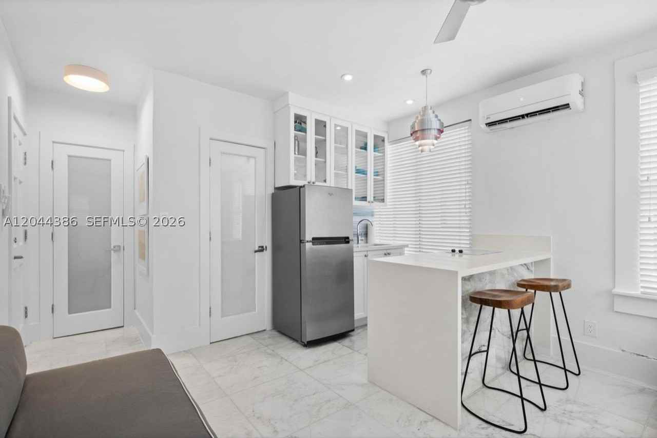 739 2nd St #6 - Photo 6 of 15