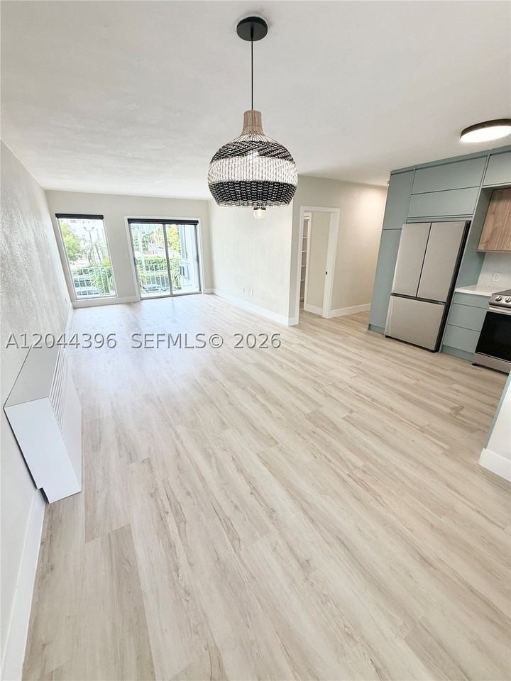 641 Espanola Way #17