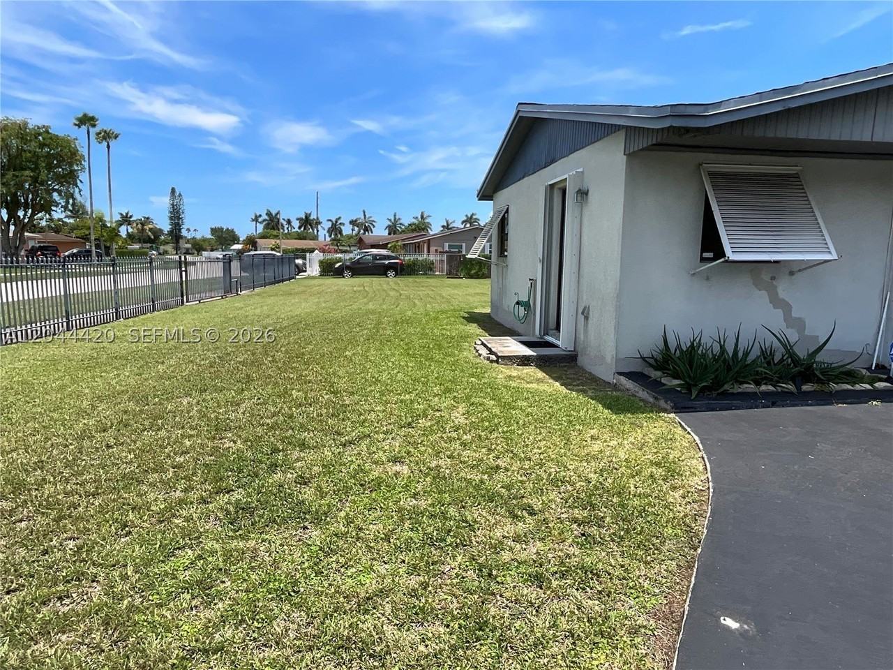14253 Sw 107th Pl #X - Photo 4 of 6