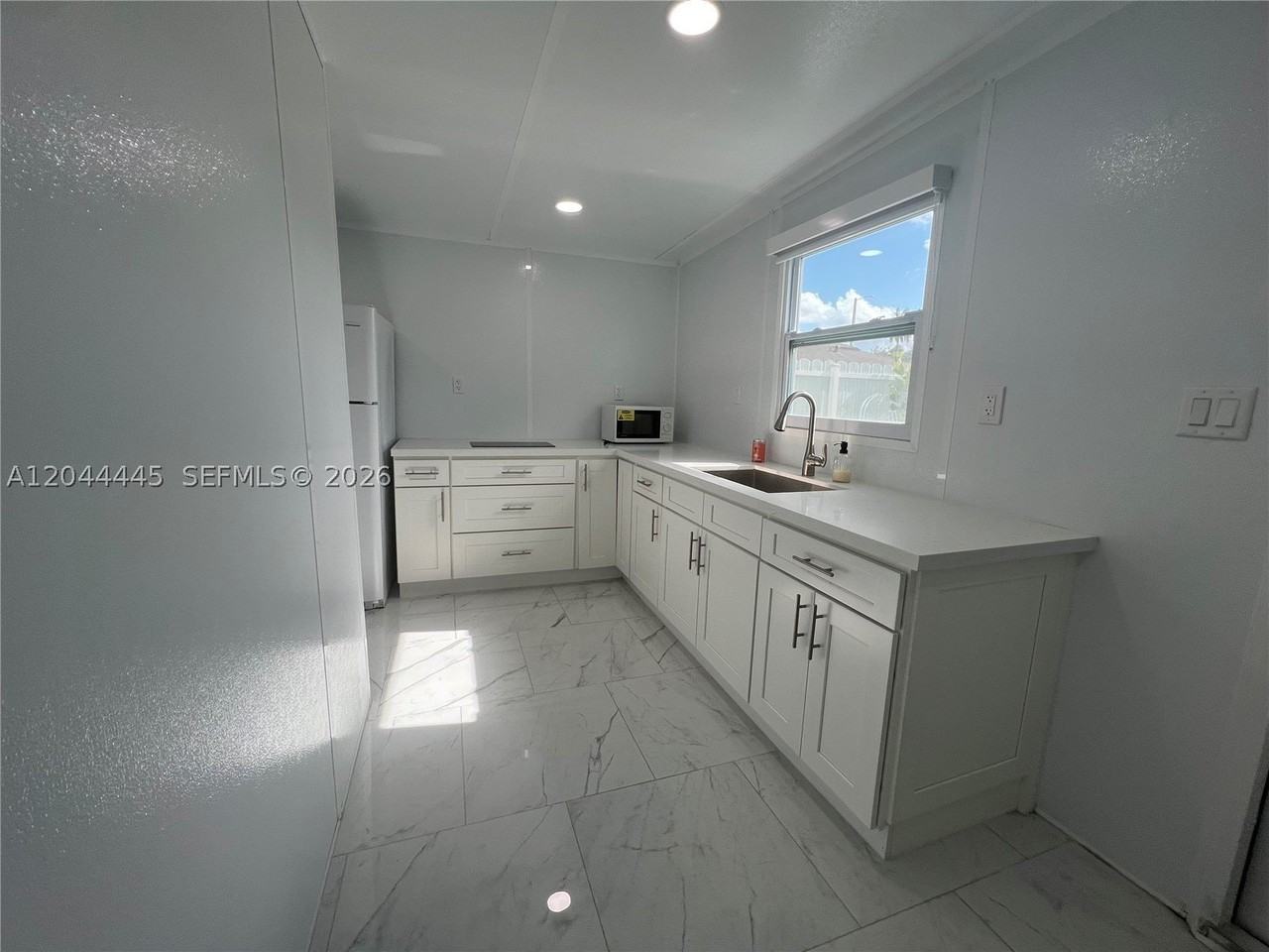 30705 Sw 194th Ave #B - Photo 2 of 8