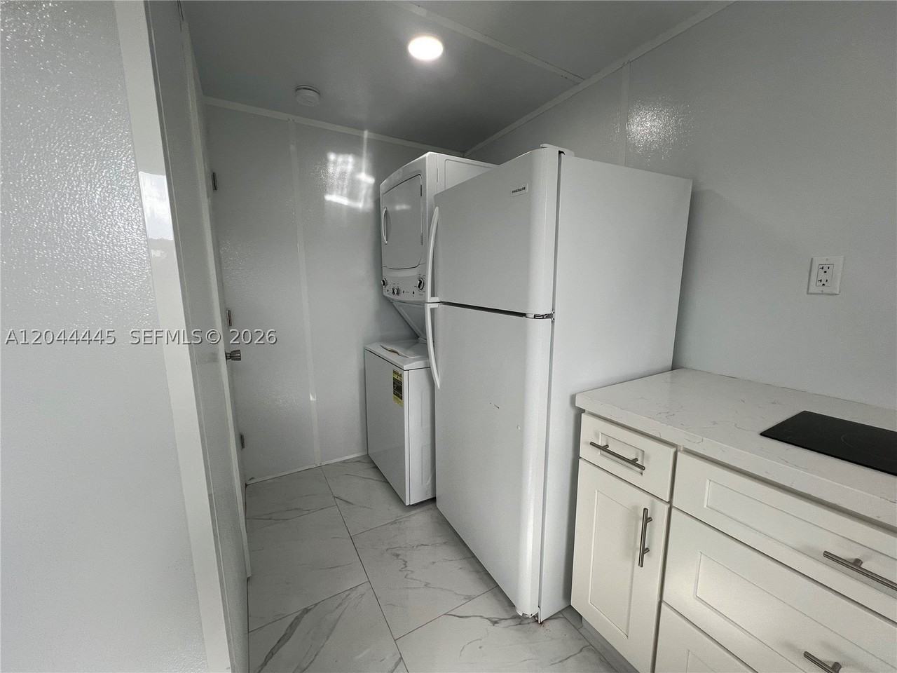 30705 Sw 194th Ave #B - Photo 3 of 8