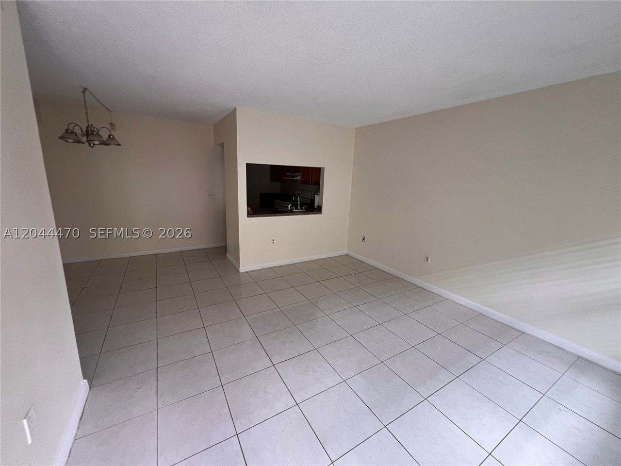451 Nw 100th Pl #101 - Photo 4 of 15