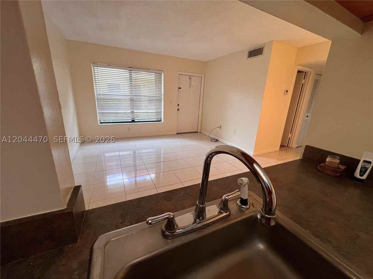 451 Nw 100th Pl #101 - Photo 6 of 15