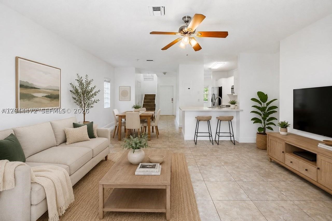 16035 Emerald Cove Rd - Photo 4 of 30