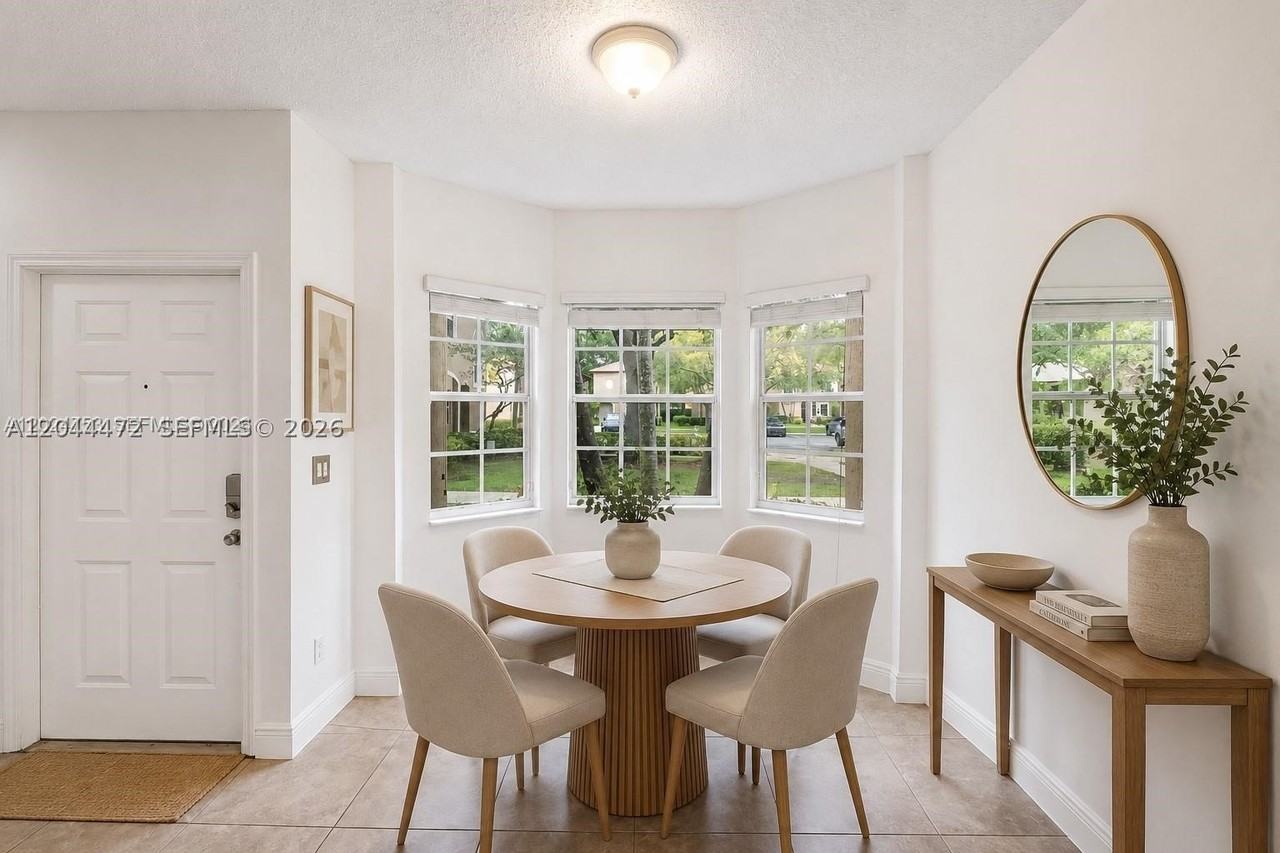 16035 Emerald Cove Rd - Photo 5 of 30