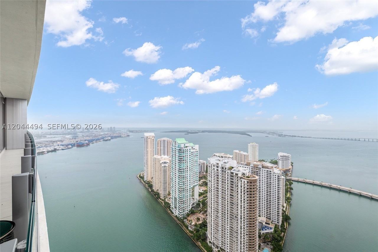 300 Biscayne Boulevard Way #5104 - Photo 3 of 36