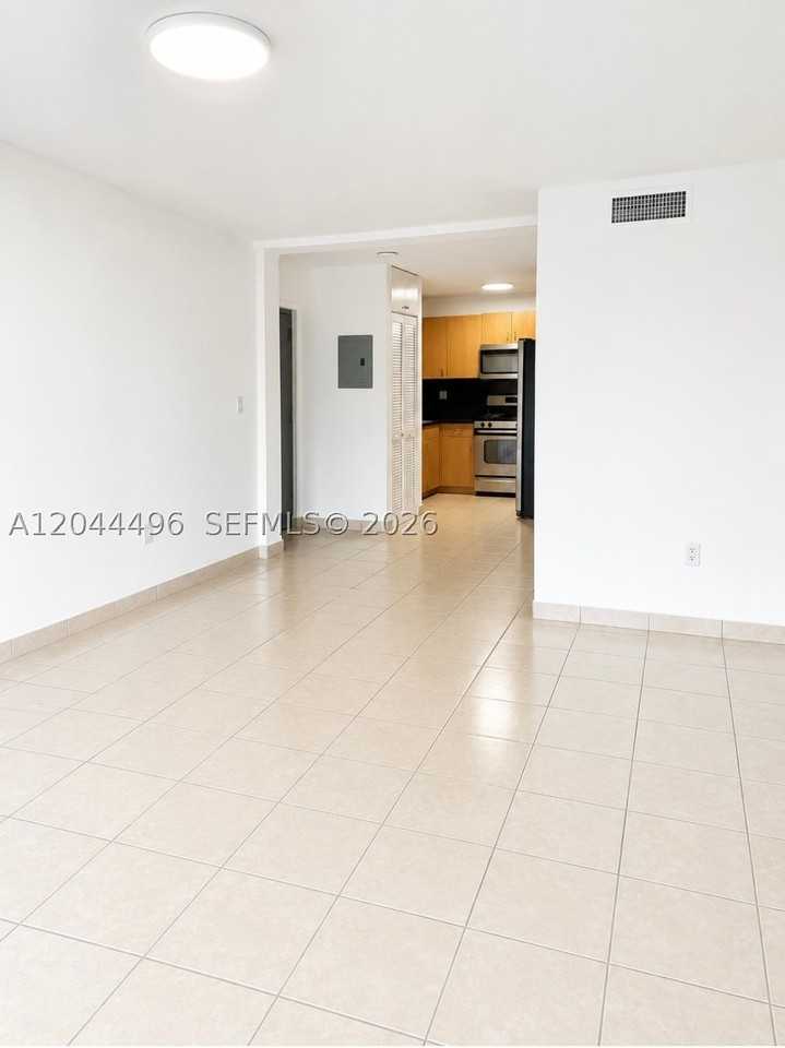 16851 Ne 35th Ave #27 - Photo 4 of 16