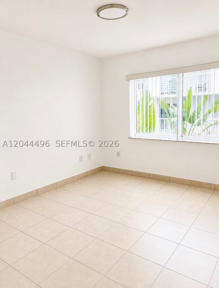 16851 Ne 35th Ave #27 - Photo 6 of 16